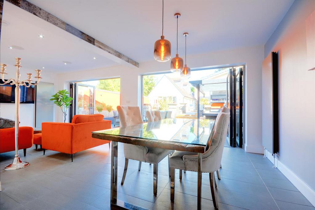 Living family dining kitchen