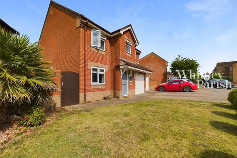 4 bedroom detached house for sale, Bryony Way, Attleborough NR17