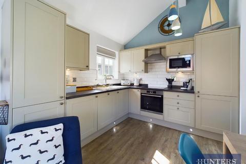 2 bedroom lodge for sale, Turnberry Drive, Filey