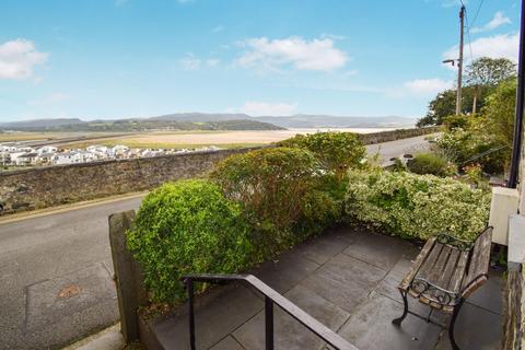 4 bedroom house for sale, Marine Terrace, Porthmadog