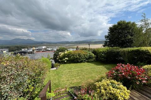 4 bedroom house for sale, Marine Terrace, Porthmadog