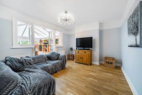 112 Cheam Common Road, Worcester Park, KT4 8QR