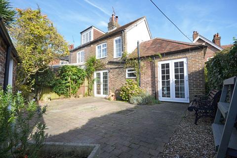 2 bedroom cottage for sale, King Street, Arundel