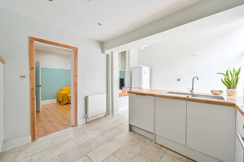 3 bedroom terraced house to rent, Manor Road, Leyton, London, E10