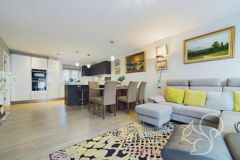 3 bedroom apartment for sale, Hamilton Place, Clarendon Way, Colchester