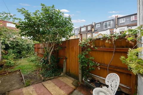 4 bedroom end of terrace house for sale, Hamilton Road, London, W4