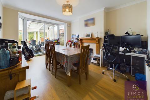 3 bedroom semi-detached house to rent, Linkside, Woodside Park, N12 - Garden maintenance included