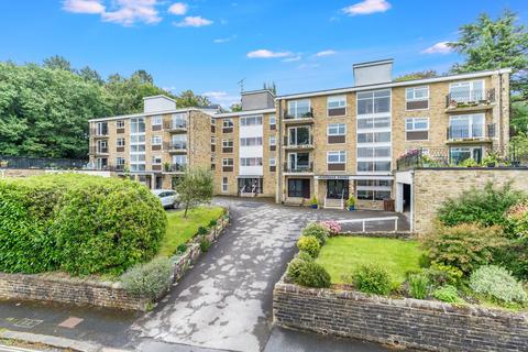 2 bedroom flat for sale, Parish Ghyll Drive, Ilkley, West Yorkshire, LS29