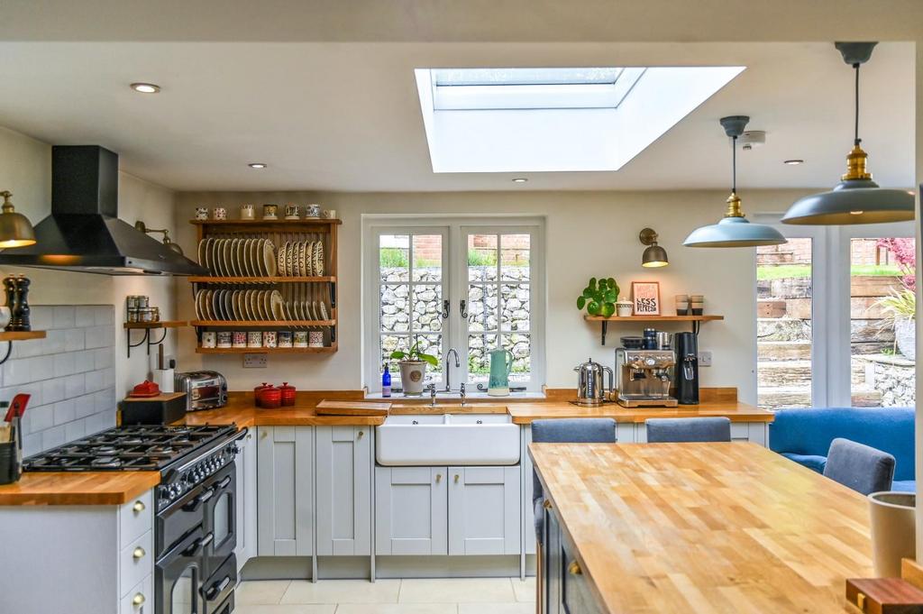 Well Cottage Ph18.jpg