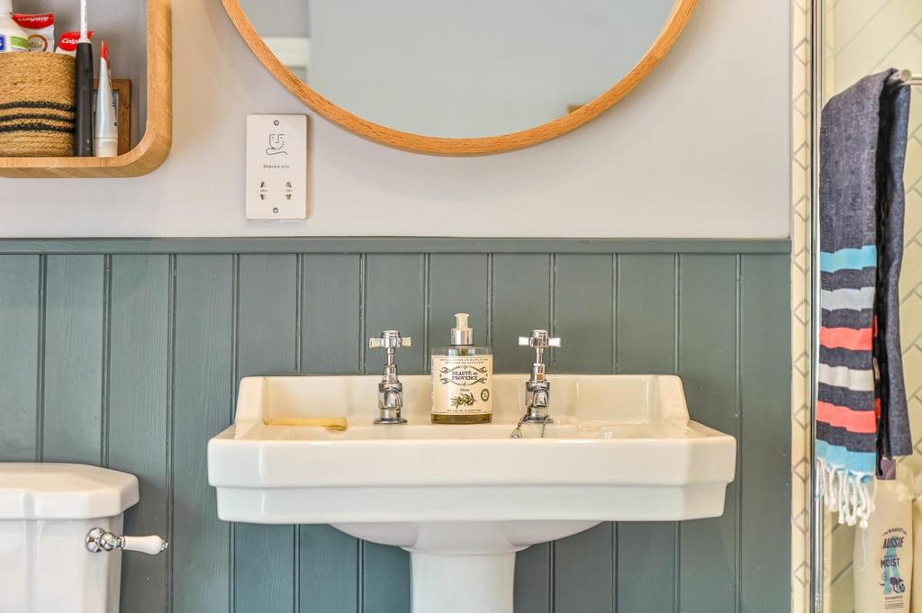 Well Cottage Ph63.jpg