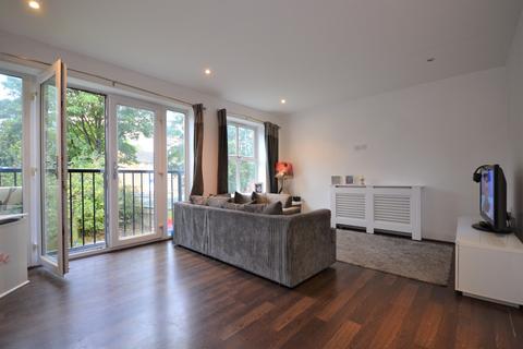 2 bedroom flat to rent, Plaistow Lane Bromley BR1