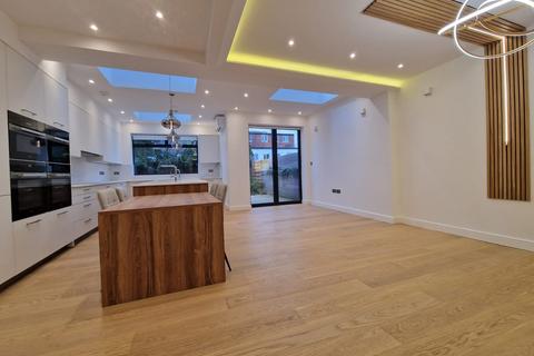 5 bedroom terraced house for sale, Golders Gardens, NW11