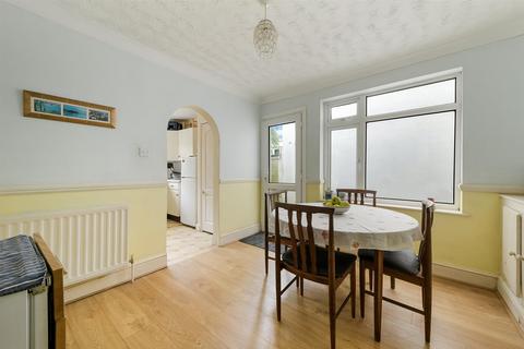 19 Beech Way, Epsom, KT17 4NG