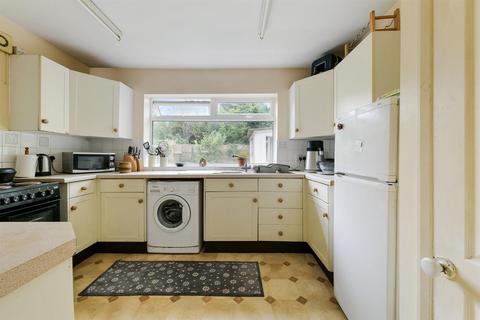 19 Beech Way, Epsom, KT17 4NG
