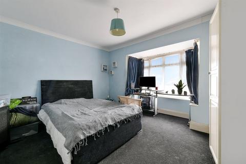 19 Beech Way, Epsom, KT17 4NG