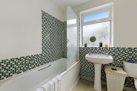 19 Beech Way, Epsom, KT17 4NG