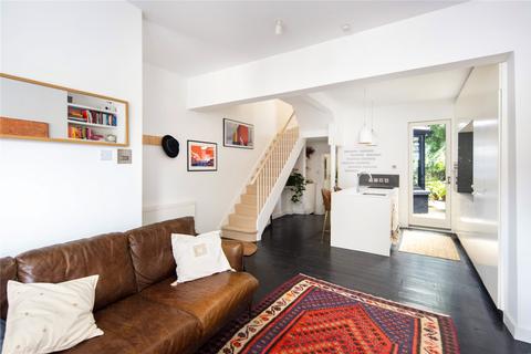 4 bedroom terraced house for sale, Trehurst Street, Homerton, London, E5