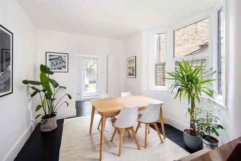 4 bedroom terraced house for sale, Trehurst Street, Homerton, London, E5