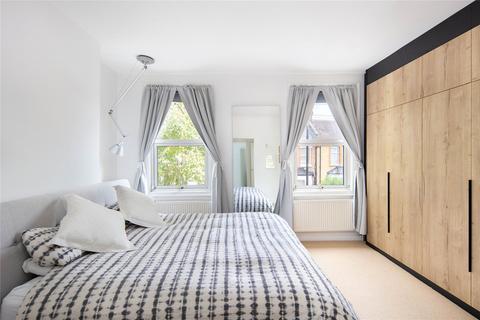 4 bedroom terraced house for sale, Trehurst Street, Homerton, London, E5