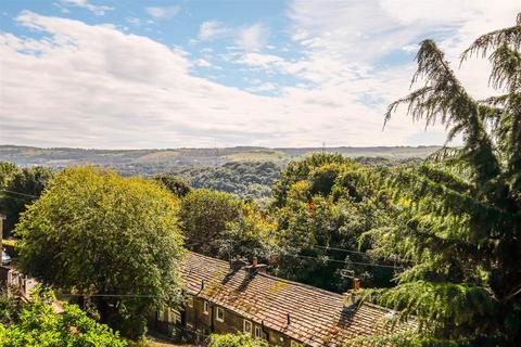 5 bedroom semi-detached house for sale, Prospect House, New Lane, Skircoat Green, Halifax