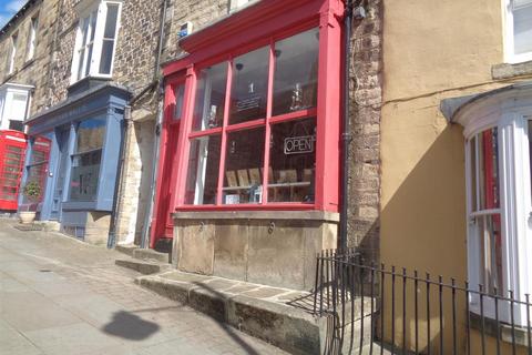 Retail property (high street) to rent, The Bank, Barnard Castle