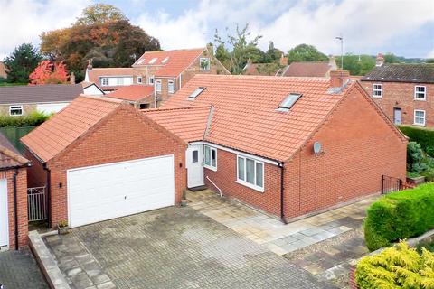 4 bedroom detached bungalow for sale, Town Street, Shiptonthorpe