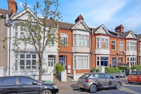 2 bedroom flat to rent, Royston Road, Penge