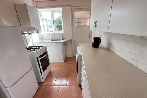 2 bedroom terraced house for sale, Bridgenorth Road, Pensby, Wirral