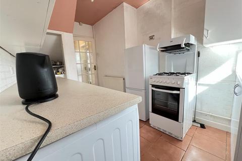 2 bedroom terraced house for sale, Bridgenorth Road, Pensby, Wirral