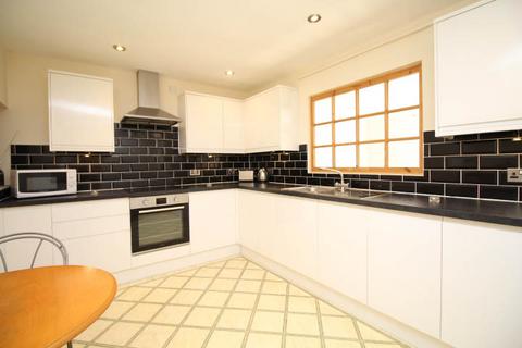 3 bedroom end of terrace house for sale, Rose Cottage, 27 East King Street, Helensburgh G84 7QQ