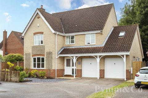 5 bedroom detached house for sale, Birch Close, Norwich NR9