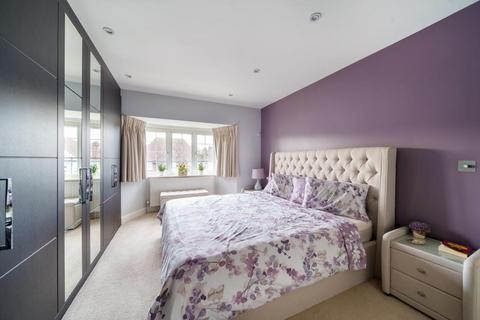 4 bedroom detached house for sale, Tillingbourne Gardens,  Finchley,  N3