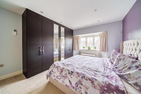 4 bedroom detached house for sale, Tillingbourne Gardens,  Finchley,  N3