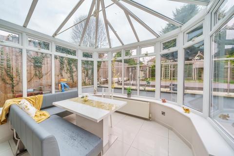 4 bedroom detached house for sale, Tillingbourne Gardens,  Finchley,  N3