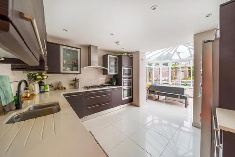 4 bedroom detached house for sale, Tillingbourne Gardens,  Finchley,  N3