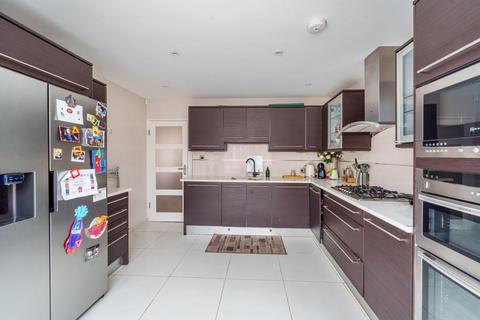 4 bedroom detached house for sale, Tillingbourne Gardens,  Finchley,  N3