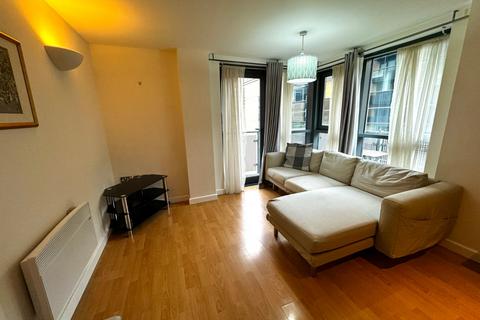 2 bedroom flat to rent, City Walk, Leeds, West Yorkshire, LS11