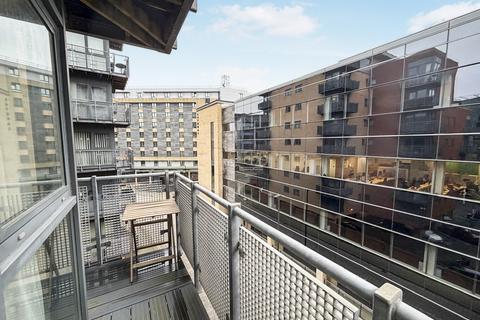undefined, City Walk, Leeds, West Yorkshire, LS11