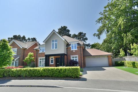 4 bedroom detached house for sale, Dormy Crescent, Ferndown, BH22