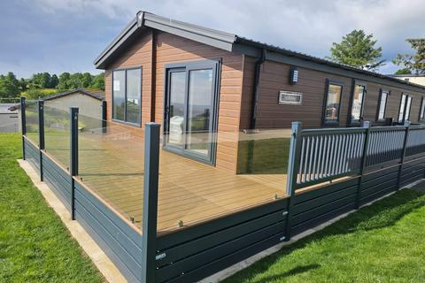 2 bedroom lodge for sale, Polperro Holiday Park