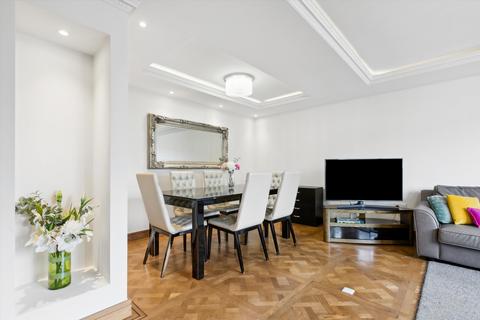 3 bedroom flat to rent, Durrels House, Warwick Gardens, London, W14