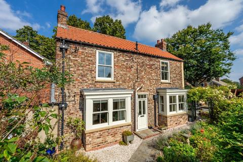 2 bedroom link detached house for sale, Main Street, Fulford, York