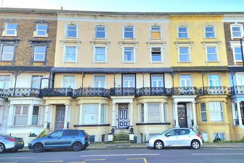 2 bedroom flat to rent, Ethelbert Crescent, Margate, CT9