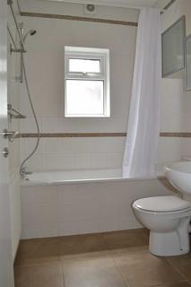 2 bedroom flat to rent, Audley Road, Hendon