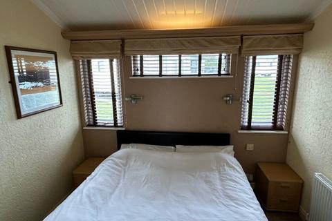 2 bedroom lodge for sale, Sand le Mere Holiday Park