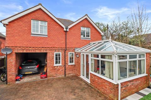 3 bedroom detached house for sale, Bellbanks Road, Hailsham