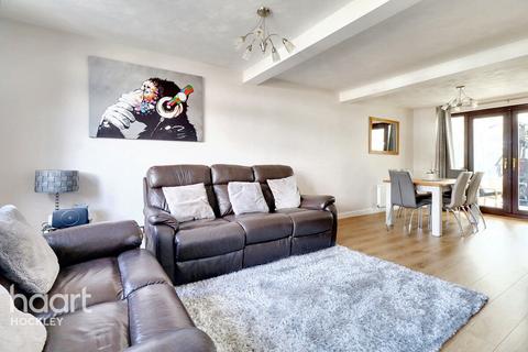 4 bedroom terraced house for sale, Sunnyfield Gardens, Hockley