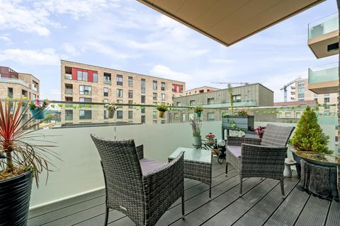 1 bedroom apartment for sale, West Parkside, London