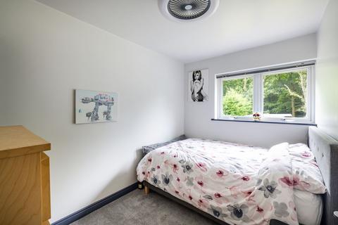 22 Orchard Road, South Croydon, CR2 9LU