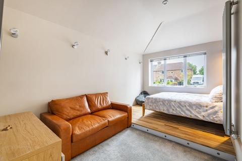 22 Orchard Road, South Croydon, CR2 9LU